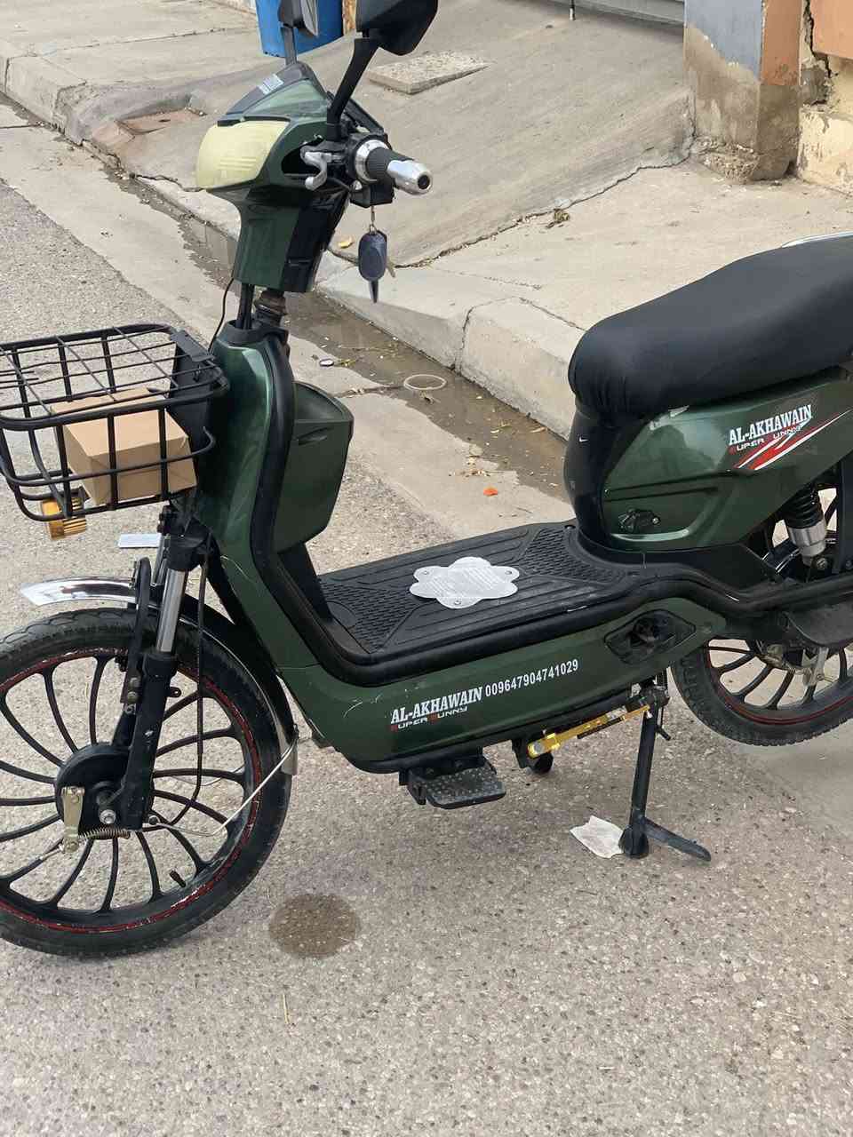 السلام عليكم دراجه زيرو فول مواصفات نضيفه حيل بطاريات شرط ع الفحص دراجه نضافته  واحد ع واحد جهاز إنذار بصمات 2 السعر 380 وبي مجال للاستفسار ***********

