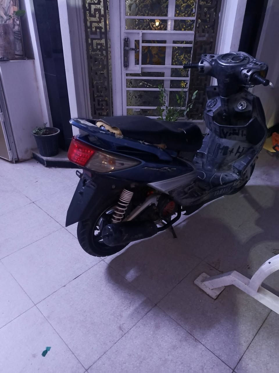 سلام عليكم سكنس فحل نوزل خطين دراجه مكينه ممفتوحه كهربائيات شغاله كامله الدراجه يرادله تنضيف للجويتر السعر 550عنوانب بغداد زعفرانيه رقم الهاتف ***********واتساب
