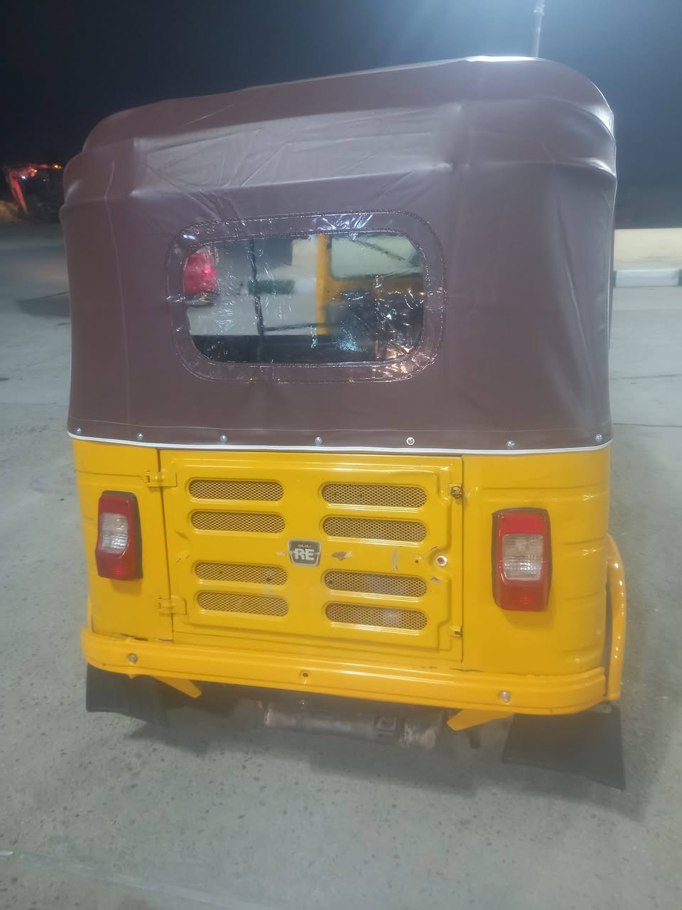 ١٩ رقم وسنويه انكليزي بسمي
مكينه مكفوله تنقيص تبخير تخم تاير جبلي 
ب٤٧٠٠ بيها مجال بسيط
***********
