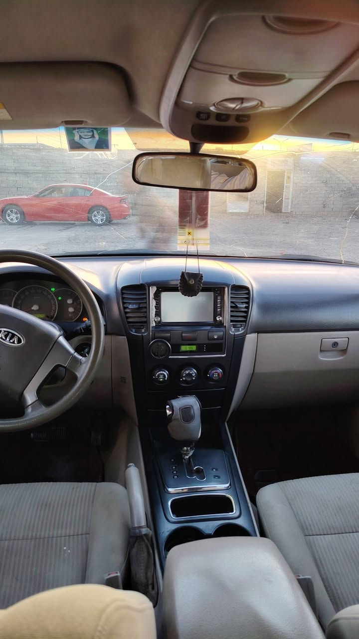 سلام عليكم سورنتو موديل 2007 خليجي سياره جاهره من كلشي مكينه او كير شرط ماكو كل ضربه صبغ عام الغرض جراد احله من الصوره تجي وتشوف وتدلل رقم ذي قار هاذه رقمية تصل *********** السعر 90وبيه مجال
