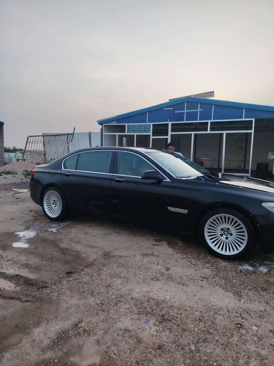 السلام عليكم بيئم اف زيرو وان 750 خليجي موديل 2009 السياره نقل جثه تحويل مباشر بسمي بيه المكينه كايمه طيح من سعرة السيارة كير وكهربئيات كله شغال تخم تاير ويل كب جهازه السعر 140 فقط مكينه كايمه موجوده مكينتها هي وشده ب 20 اني ابيع كايمه مكان السيارة الناصرية ***********
