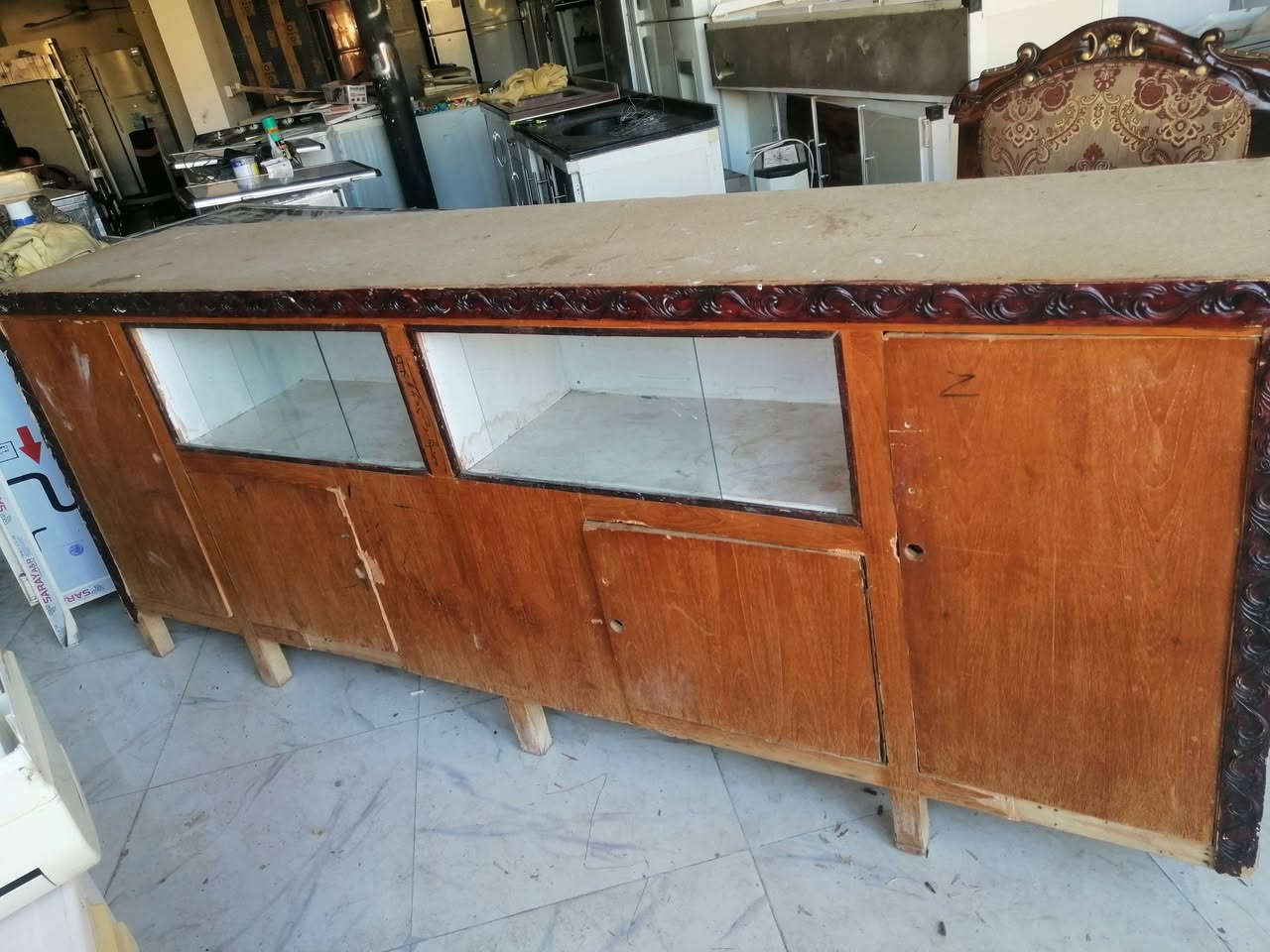 بوفية انتيكه مترين ونص بس عايزها قفوله


**إذا كنت صاحب هذا الإعلان وتريد حذفه لأي سبب، رجاءا أرسل رسالة إلى الدعم الفني**