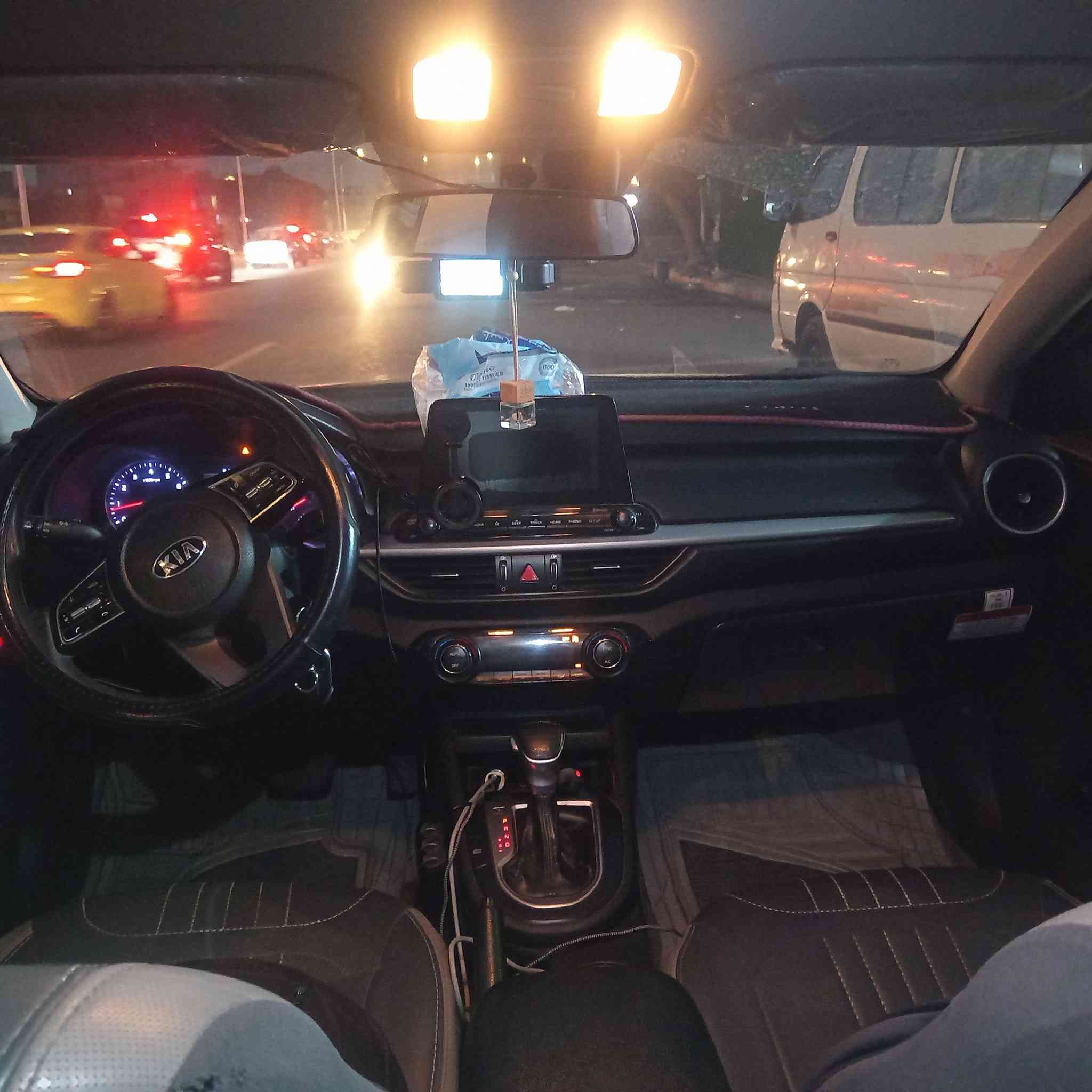 السلام عليكم فورتي موديل 19 امريكي كير اي تي مكينه خير من الله تبريد ثلج منظومه غاز نص حادث دعاميه وخشم البنيد ليبل واحد بدون ارباك ماشيه 145ميل السعر 135$بيه مجال بسيط الاتصال على الرقم ***********
غير موجود ع الفيس مكاني شارع حيفا
