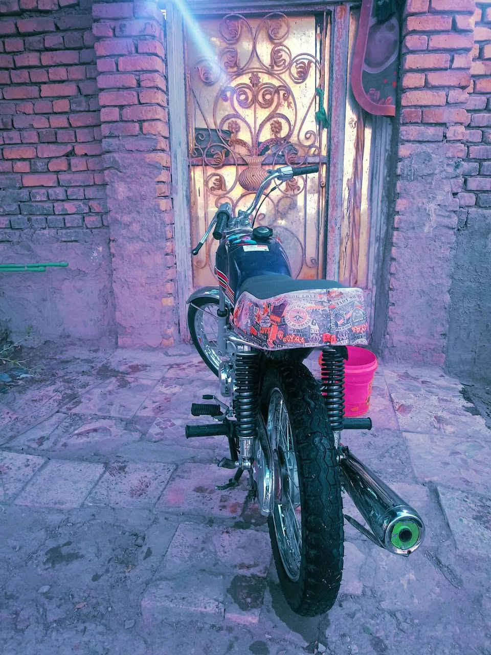 السلام عليكم دراجه للبيع نضيفه مامفتوحه الفين 25 تعمير جديد كلشي مناقصه عوزه بس تانكي بيه خسفه قليله كلك كلك كلك السعر 550 بيه مجال أو مراوس بنضيفه كون ناصرية مركز ***********
