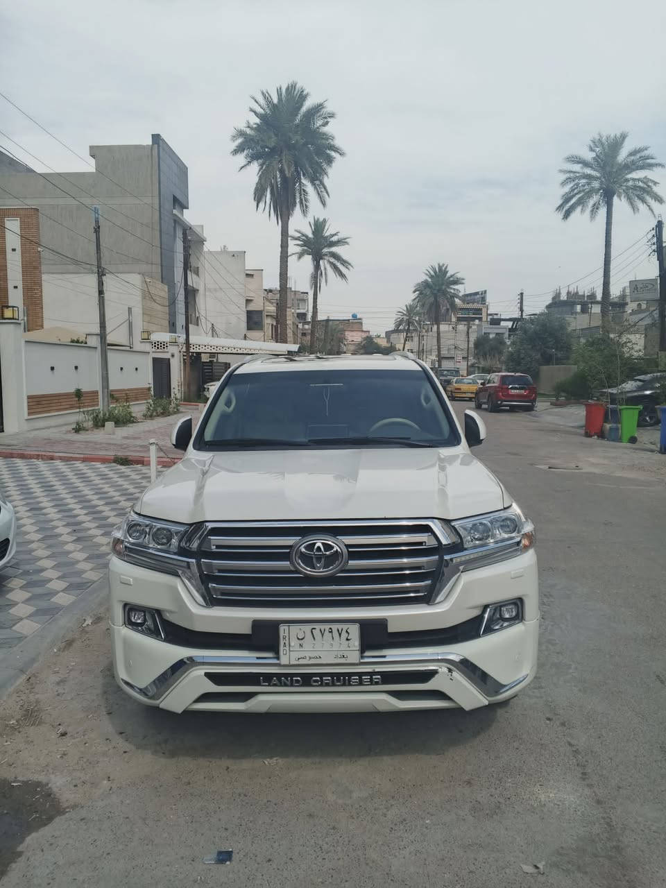 السلام عليكم 
لاندكروز 2018 بريم أصل
ومعروفة مواصفات البريمي 
ماشيه ١٤٠ حقيقي 
الاستفسار الاتصال 
***********
مكان السياره بغداد
