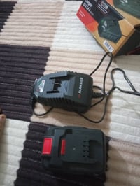 بطارية ٤٠ فولت • شاحن باركسايد الماني • قضاء المدينه