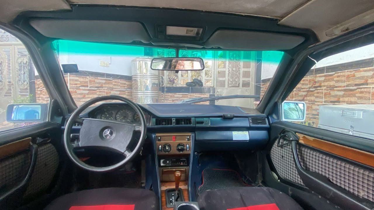 السلام عليكم مارسيدس دب موديل 88
محرك بطة 2500 
تخم تاير تخم ويل AMG 
سستم سماعات دمام 
منضومة احتراق كاملة  +قاعدة فيتبم داخلي 
تبريد ميشتغل
ترايك وين مايعجبك 
قاعدة دبل وحدة معمرة  بيها خياسات خفيفة من جوة 

رقم انبار دولي هزة جديدة تحويل مباشر 
شوف السيارة وخابرني 
***********  
مراوس بجانبو 

مكاني ديالى تقاطع الوجهية 

السعر 46 وبيها مجال
