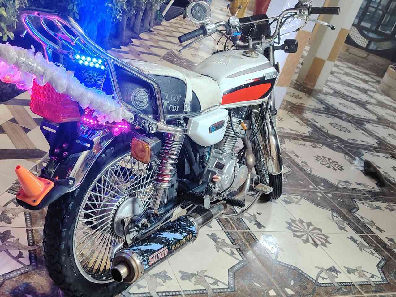 تايكر 2020 اي نقص مابي كامل 400 بي مجال حك جيه
دبلات خلفية مال 2025

مسجل سماعات كامل

مري صالنصه 
بس كشن بي شكات بصيطه

***********

ديالى الخالص
