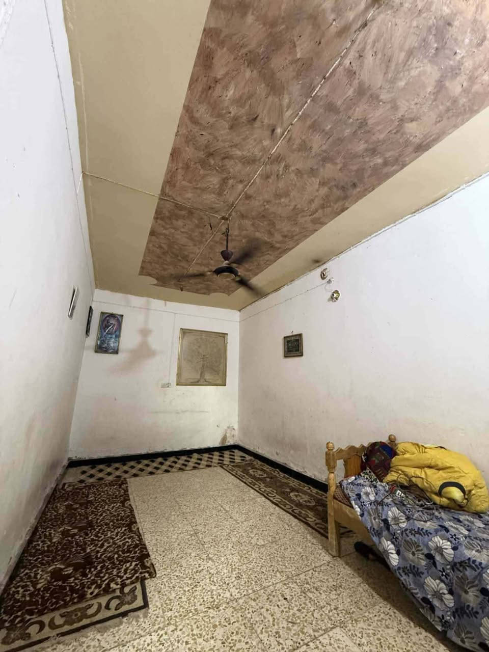 السلام عليكم بيت للبيع مطلوب للاسكان مساحته 120متر موقعه مباشر على التبليط مقابيل  مدرسه الرياده الاهليه في أبي غرق حي السلام. السعر الكلي 95 مطلوب 15 ينقص من السعر الكلي او تسدد كامل المبلغ ويتحول البيت باسمك للاستفسار ***********
