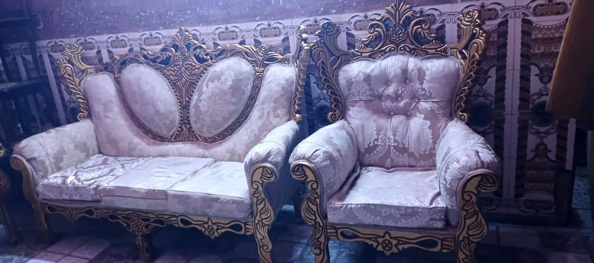 هذا تخم مصري ملكي تزغام وما بي ضرر مال بيت للبيع سعره مليونين ونص ومحتاج واريده ابيعه سعره 600 واللي يريده مكان بغداد يتفضل خاص ويوجد اتصال واتساب ***********
