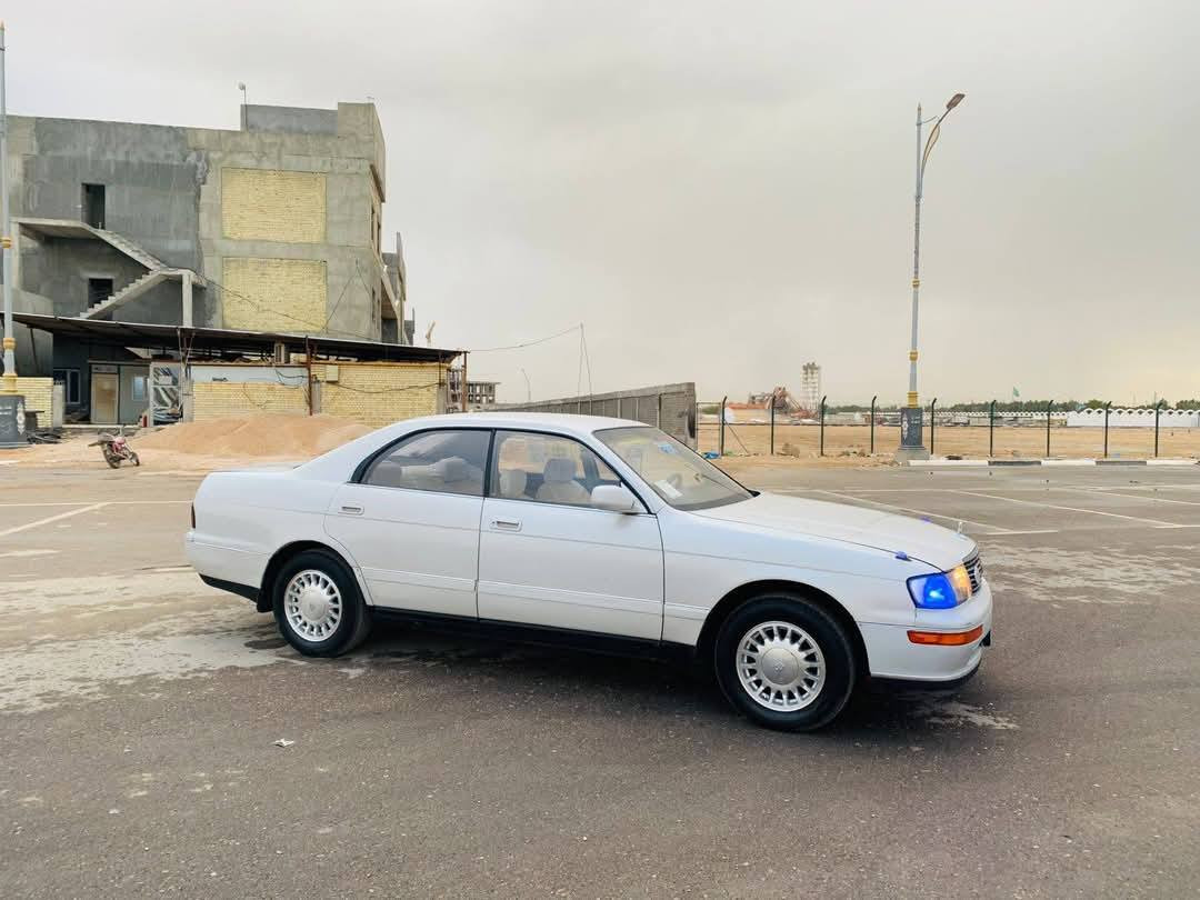 السلام عليكم بطه متصل سياره جاهزه خير من الله مكينه وكير كارتون تبريد جاهز مكفوله من كص ونقل جثه من اي عيب شرعي رقمه انبار انكليزي ماعليه ولا الف سعره 55مكان السياره ديوانيه دغاره
للاستفسار اتصل ***********
