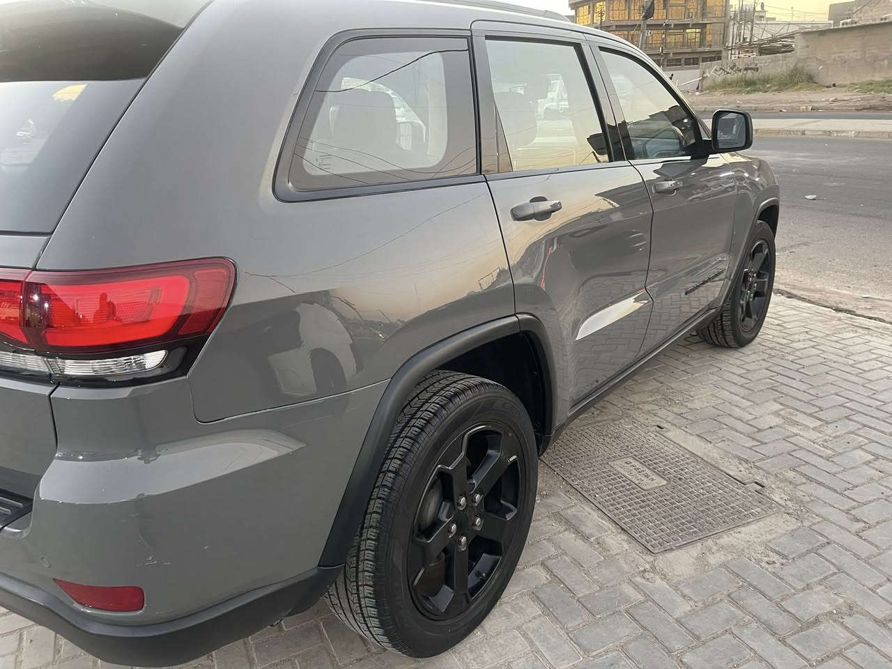 السلام عليكم 
جيب بلاك توب 
بغداد 
المكان بغداد للبيع 
***********
