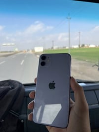 11 عادي للبيع سعر 200 بيه مجال  او مراوس ب 11 برو ماكس +انطي فرق الجها...