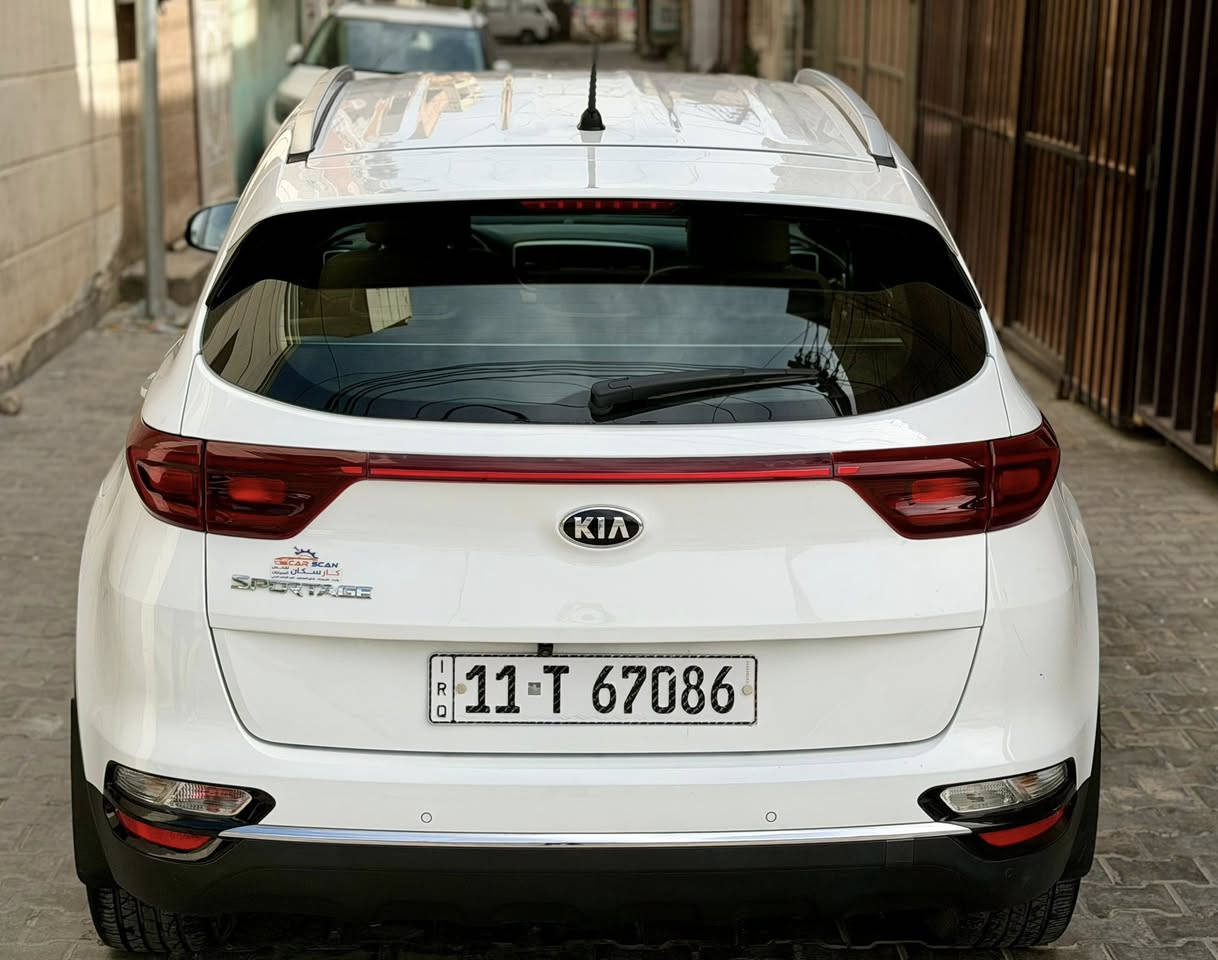 السلام عليكم كيا سبورتج
موديل 2019
 مكفوله كفاله عامه 
رقم بغداد الجديد 
 ماشيه 89 الف 
المواصفات
كامره دواره
تحكم ستيرن فول 
مثبت سرعه
حساس امامي
حساس خلفي
اشاير مري 
مري شفط
3 انظمه قياده 
السعر 194 وبيها مجال بسيط 
بغداد حي القاهره قرب جامع النداء
الرقم ***********
