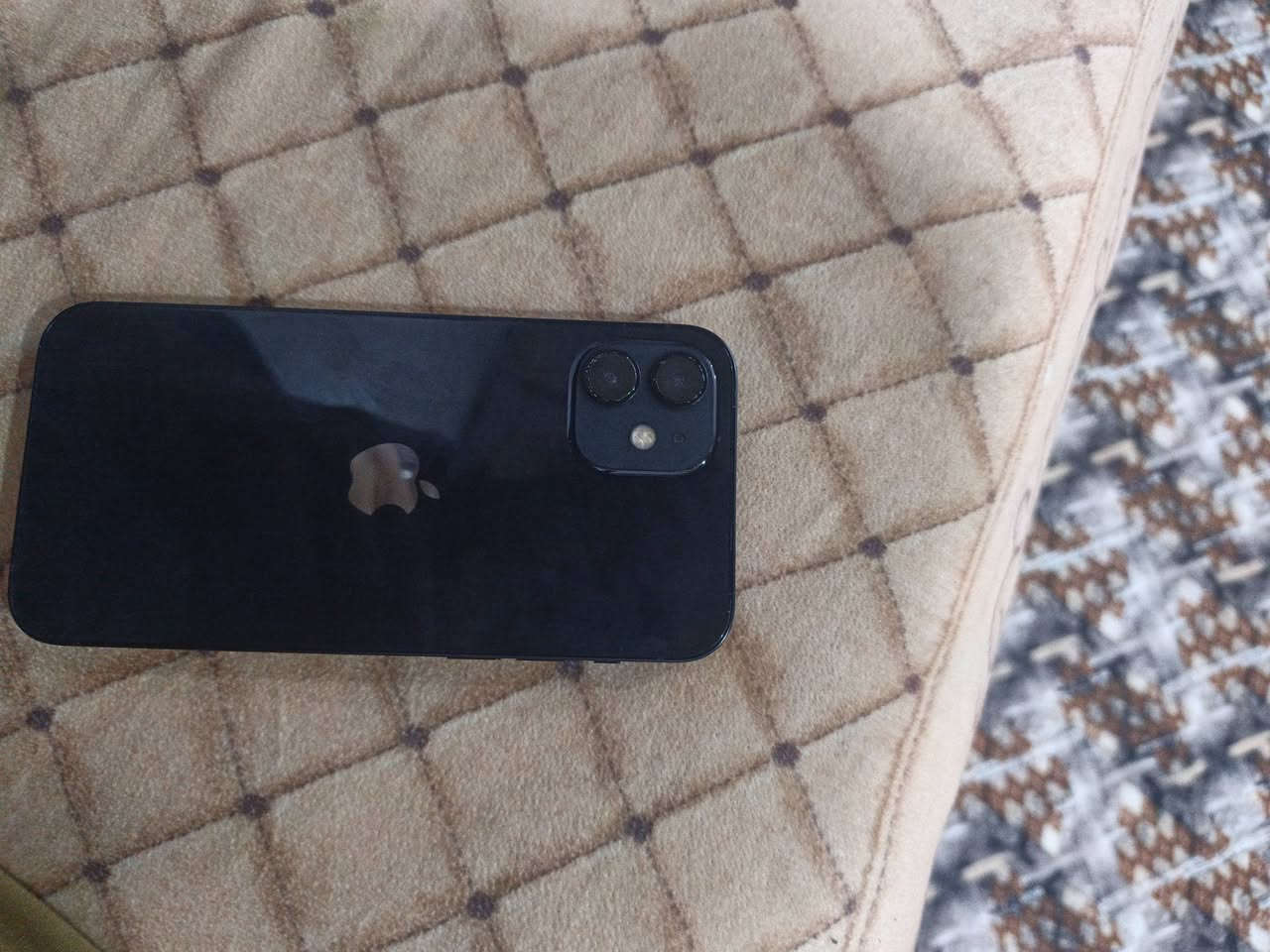 ايفون 12عادي
جهاز نضيف كلشي مامبدل 
بطاريه 78
سعر 330قفل او مراوس


**إذا كنت صاحب هذا الإعلان وتريد حذفه لأي سبب، رجاءا أرسل رسالة إلى الدعم الفني**