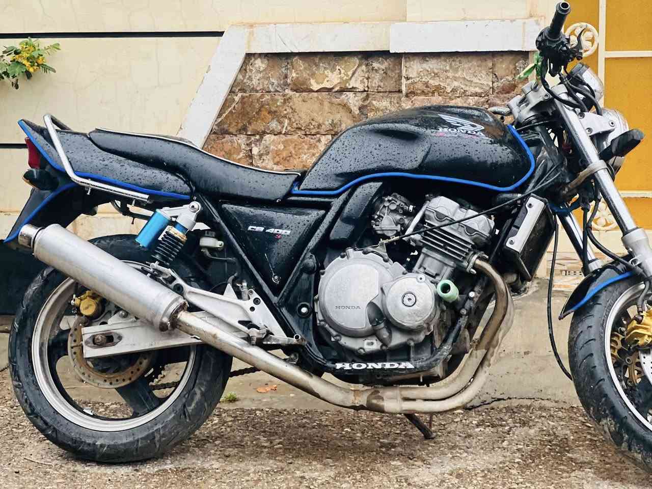 سلام عليكم سبي4 للبيع
جيل اول 16 ولف 
كفاله عامه مابيه أي نقص كلشي مذب عليه كفاله من التاير لتاير 
ترايك وين متريد 
نكره بكل وقت مكينه ناعمه مكفوله من الشخط  
دراجه عل بلاد كله بلاديه أوراق جاهزه  وكامله بس ترقم 
عنوان : ديالى : اطراف بغداد ( جديده الشط ) 
رقم : *********** بي واتساب 
شباب المو شراي لايتعبنه فدوه لان دراجه شكله يحجي اتصل وبيك خير ودلل
