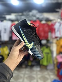 توصيل مجاني • قياس ٤٥ • ملابس