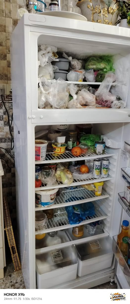 ذني ثلاجتين موصيني اعرضهن للبيع
الحمره سعرها 250 استعمال نضيف 

البيضه سعرها 350 وبيها ضرر خارجي من الشركه 

الاستفسار ع هذا الرقم واتساب متوفر

***********

