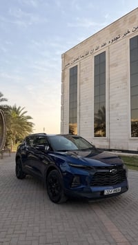 بلايزر مديل 2022 بدون حادث باقي التفاصيل اتصال. ع رقم 07717232455