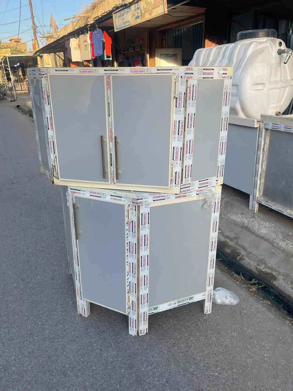 غراض مستعملات للبيع سنك مترين مرمر احطاطه ويا زاويه  كلش انضاف وكنفيره الحجم الجبير كلش نضيفه وشافطت طباخ وماطور وقنينه غاز عراقيه ***********
