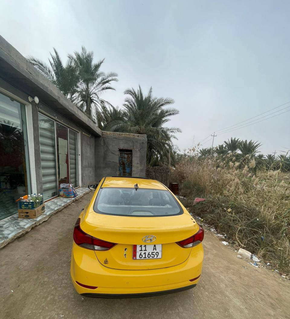 سلام وعليكم النتره للبيع وارد كوري
موديل 2011
فول مواصفات
1بصمه
2بنوراما
3شاشه
4تدفئه تبريد
داخل السياره كحلي 
سياره فول ماتعبانه ضربته فقط الجاملغ اليسر الخلفي راجع ع البارد سياره مكفوله مكينه جي دي اي 1600 مكان السياره السماوه السعر 90وبيه مجال رقم السياره بغداد رقم صاحب السياره ‏‪
‏‪0781 537 6135‬‏
