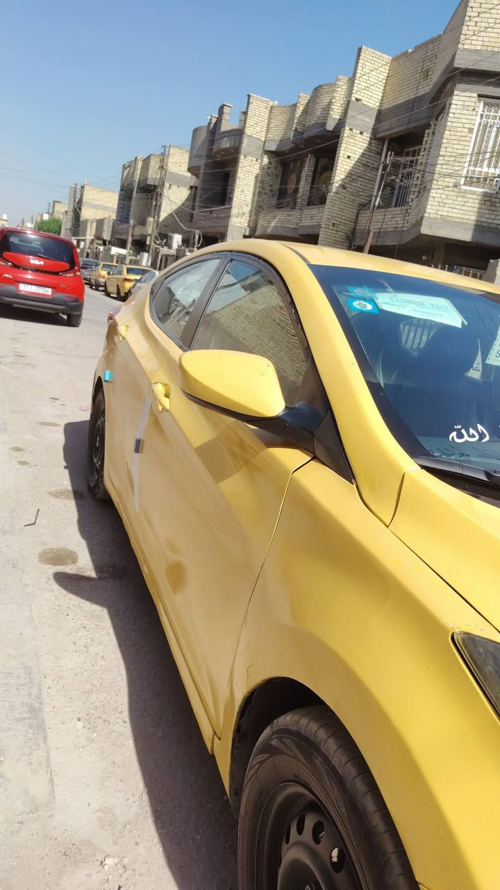 سياره هونداي الانترا موديل 2014 محرك 2000 دوش للبيع باسمي رقم وسنويه انكَليزي رقم مميز  بغداد وارد أمريكي حادثه جاملق وبنيد اي ضرر داخلي ماكو مكاني الأمين للاستفسار *********** سعر ٩٠ وبيه مجال
