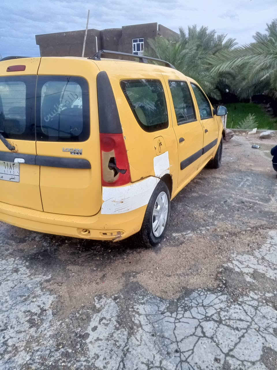 سلام عليكم للبيع رينو 7 راكب مديل،211 بيع هموجود سعر 30 ستفسار تصل *********** مكان السماوه
