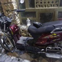 دراجه شحن للبيع خمس بطاريات عل فحص كهربائياته كلهه شغاله موديل 24 نضيف...
