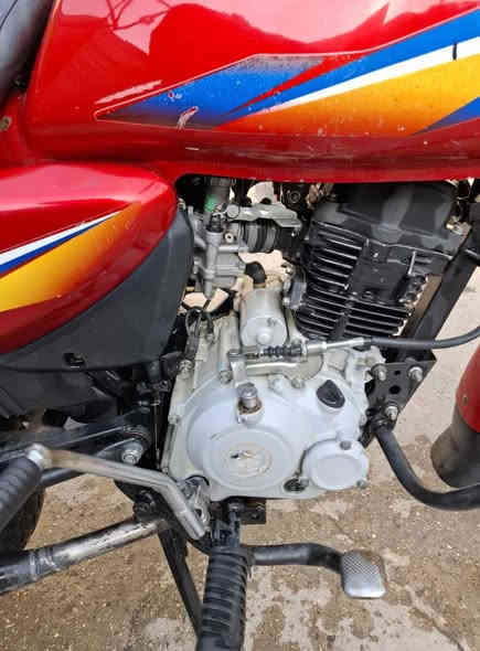 السلام عليكم دراجه بوكسر موديل ٢٠١٩ رقم وسنويه ابسمي قبل سبوع حولتها  سعرها ١٧٠٠ مكانها بغداد الدوره ولي عنده مراوس بدراجه يراني ويدفع فرق عادي رقمي ***********
