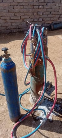 اخون للبيع السعر 225وبيهه مجال 07802886227