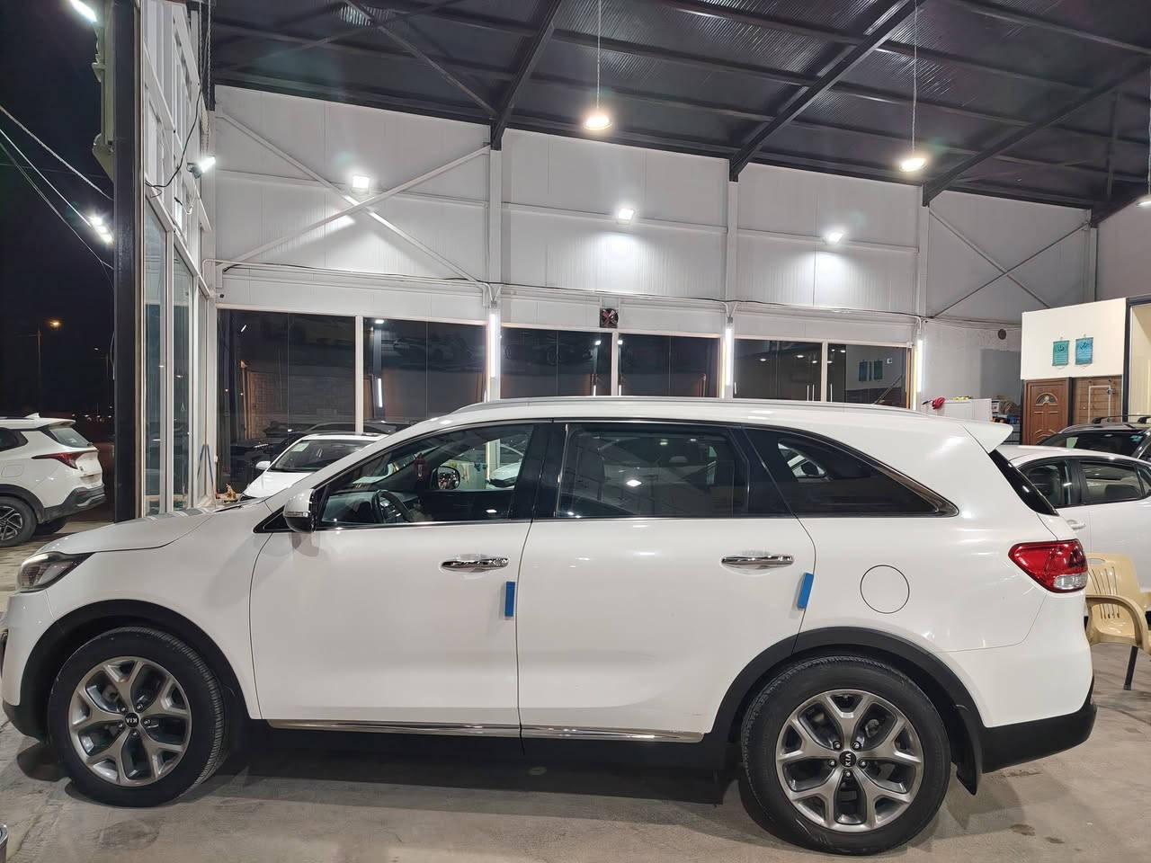 السلام عليكم 👋
كيا سورنتو خليجي🚗🚗
الموديل 2017💯
رقم بغداد الدولي جاهز تحويل مباشر 👍
المواصفات 
بصمة تشغيل وبصمة أبواب
 ويل كب كبير كروم
فول تحكم ستيرن 
لدات أمامي
دوش لايت
شاشة كبيرة و كامرة خلفية
بردات جانبية
كشنات كهربائية
بك لايت لد
مقاعد7 راكب
محرك 6 سلندر /3300
السعر / 20500$
السيارة حلوة وجاهزة من جميع النواحي بدون أي نقص
للتواصل والاستفسار الاتصال على الارقام
 *********** واتس إب 📲
***********📞
الموقع:📍حلة _ حي الصحة _ مجاور فندق بابل
#معرض_الوليد_لتجارة_السيارات
انستا📲https://www.instagram.com/alwaleed_cars_1?igsh=MXMyOHN2bDJ6OXhvcg==
تيك توك 📲
https://www.tiktok.com/@alwaleed__cars1?_r=1&_t=ZS-91hXDqXB40A
