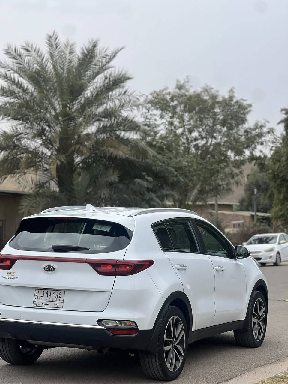 سبورتج 2021 خليجي
محرك 2000
حساس امامي خلفي 
شاشه كامره 
نفكيشن
داخل حمص نص جلد نص قماش
تبريد قطعتين 
مري شفط
ماشيه 110
بيه دعاميه صبغ وبارد صغير 
سونار موضح 
السعر 193$
مكان السياره بغداد حي الجامعه 
☎️ ***********
