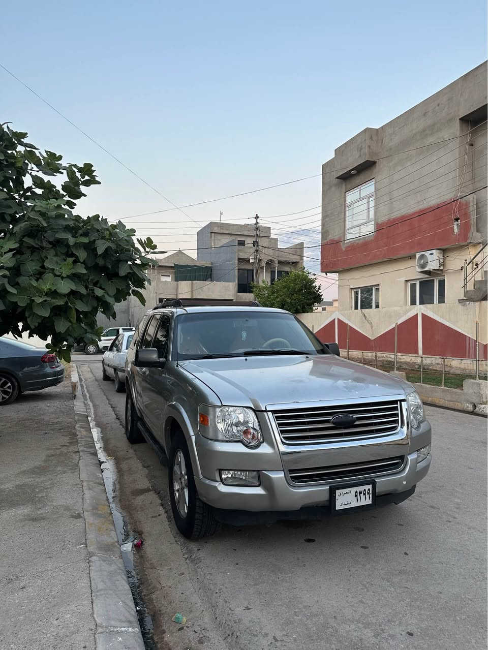 فورد يكسبلورر موديل ٢٠٠٨ كير و مكينه ده بل اكسن بشرط ٤ تايرة جديد ده عم و برين و وه رگه راو بشه رط سياره ي مزايده سياره كه لوك لوكه نرخي ٦٥ مجال 
*********** عميدي, دهوك
