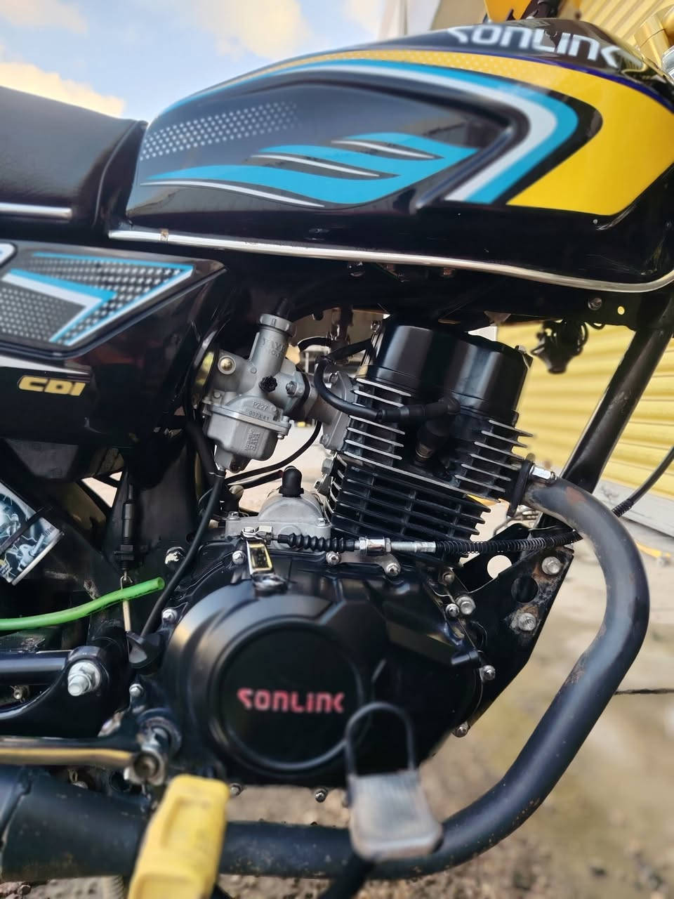 ايراني موديل 25 بعده بوضع شركه محرك 200ضاغطه وزنجيل سيبي اف يعني تنسه شي اسمه رجه دراجه ماشالله عليهاا بيه منفيس
سعر 850 قفل
المكان رمادي
رقم ***********
