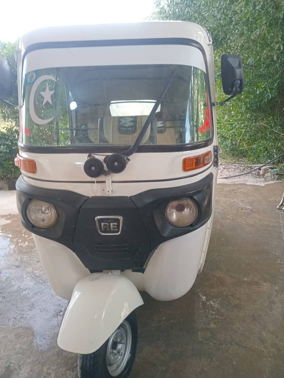 سلام عليكم  تكتك للبيع موديل22تراي زيرو مكينه مجفته بوش بستم شركه مرقمه رقم وسنويه*********** مكاني عزيزيه
