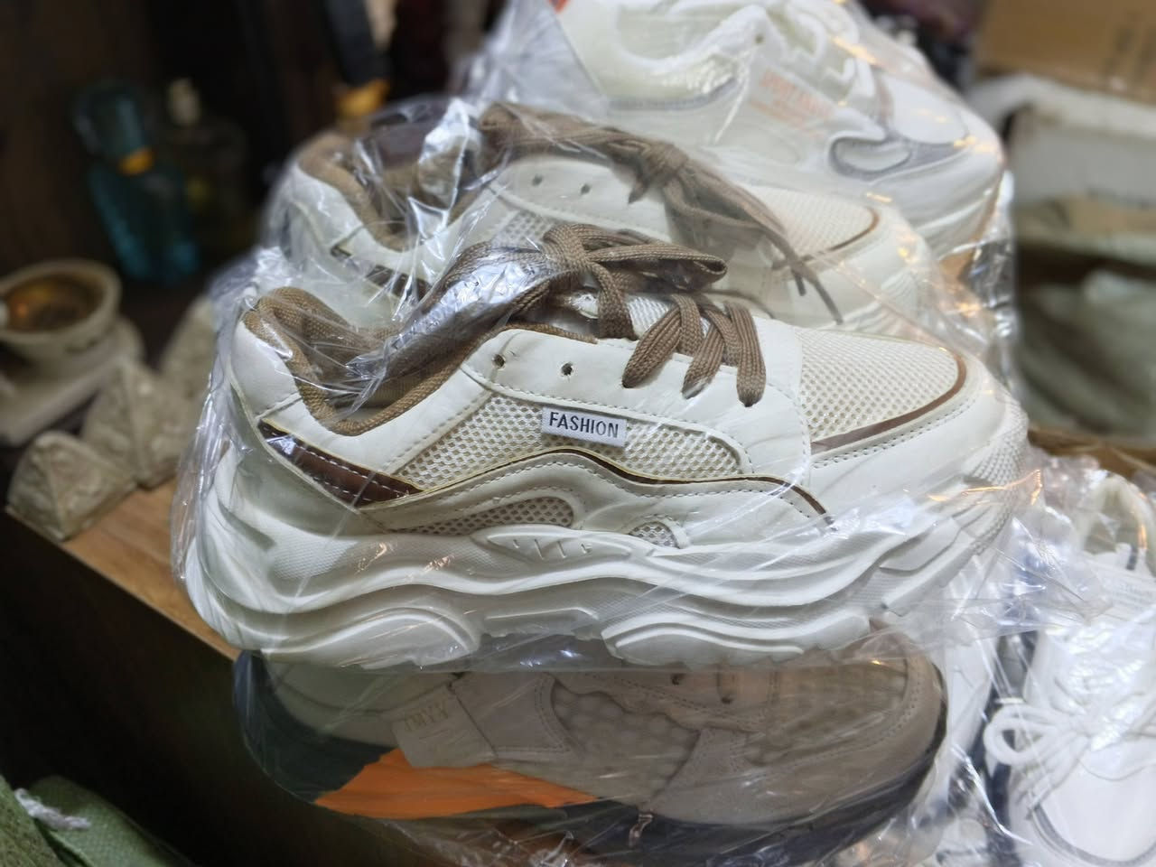 رياضي ...وزن خفيف
بناتي.. ولادي.. نسائي..
من 36 ال 41 
الكارتون 30 قطعه مشكل 
سعر القطعه 5 الاف 
للحجز واتساب ☎️ 
***********
يوجد توصيل
