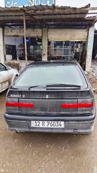 السلام عليكم للبيع سياره رينو 19موديل 93 محرك وكير  وطخم كلة شرط سياره جاهزة   التواصل الرقم *********** سعر السياره 30
