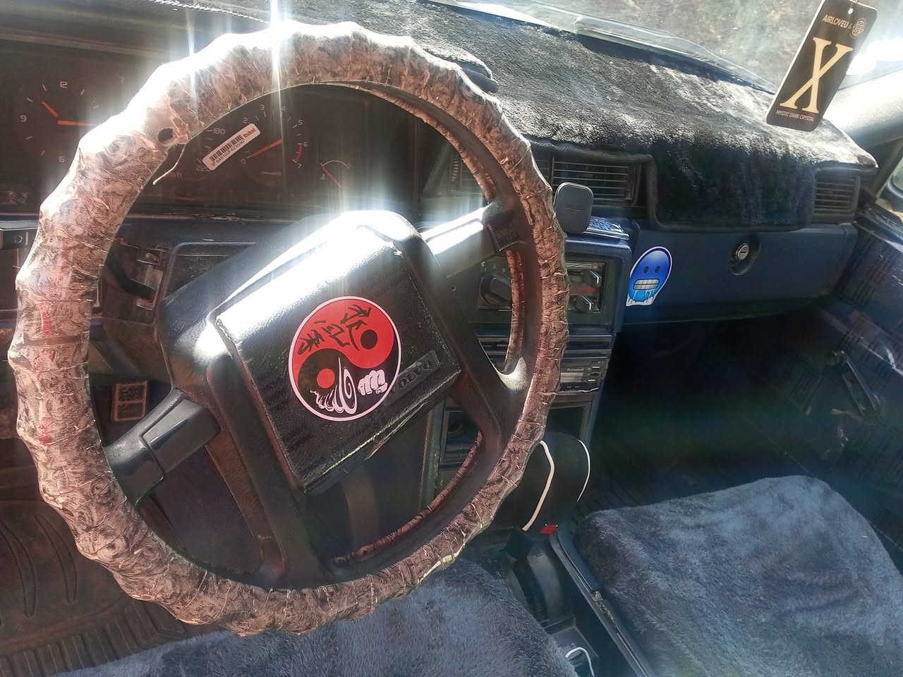 سلام عليكم سياره فولفو للبيع 740 مكفولة من ضربه شواصي مصبوغه صبغ عام جماليه المكان نجف *********** السعر خاص
