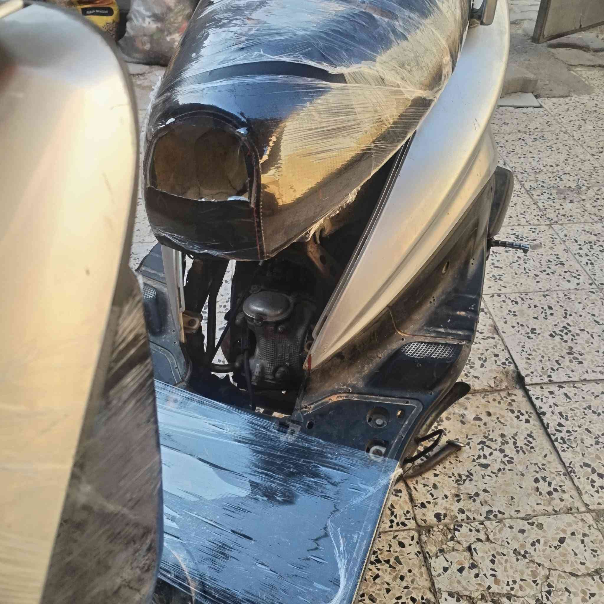 السلام عليكم سكنس نثيه للبيع سرعتهه 140 دراجه شغاله بس نقصهه البراغي مال الهندر مسحوكات يرادلهن تبديل واليده مال البانزين هم يرادلهه تبديل بس دراجه شغاله سعر 250 بيهه مجال


**إذا كنت صاحب هذا الإعلان وتريد حذفه لأي سبب، رجاءا أرسل رسالة إلى الدعم الفني**