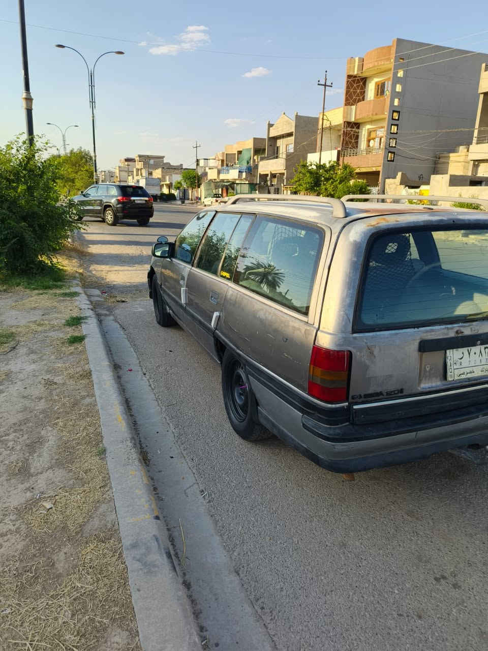 للوعود الكاذبه      للبيع اوميكا حجم 20موديل 1991سنويه عاج مكينه وكير بطه ونجي شرط الكير اوتوماتيك شرط الصدر الامامي والخلفي وسط شرط التحويل والغرامات بطاريه بالنايلون جديد مكان السياره كركوك السعر 22وبيها مجال ***********
