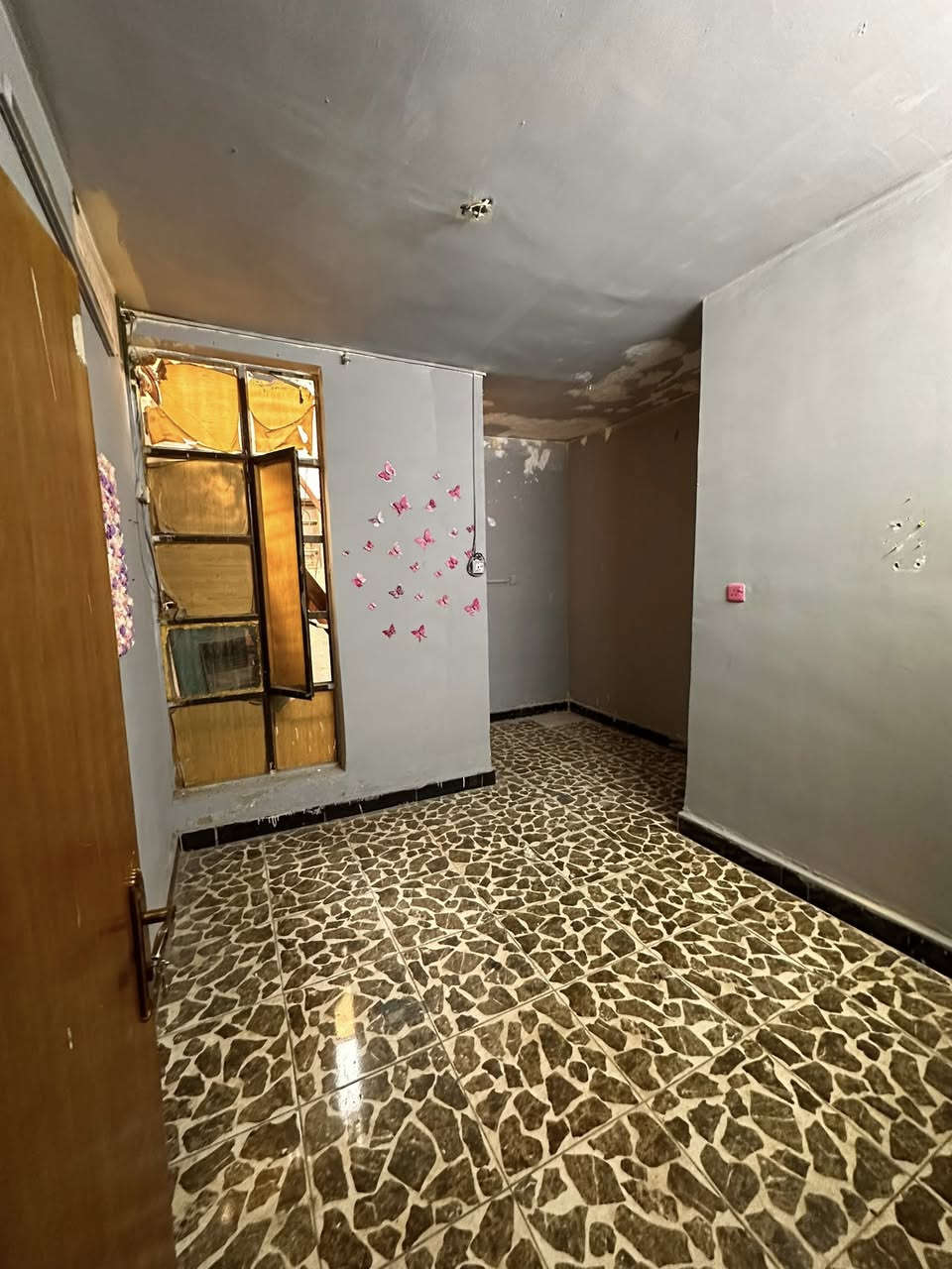 #للايجار____في____السيدية
50 متر غرفتين صالة مطبخ خدمات

مقابيل العقار تشجير كراج سياره

الايجار :700 الف وبي مجال

اي تصليحات صبغ بالبيت ينزل من سعر الايجار

للاستفسار :***********

مكتب الفهد الهندسي مقابيل لحوم جويلي
