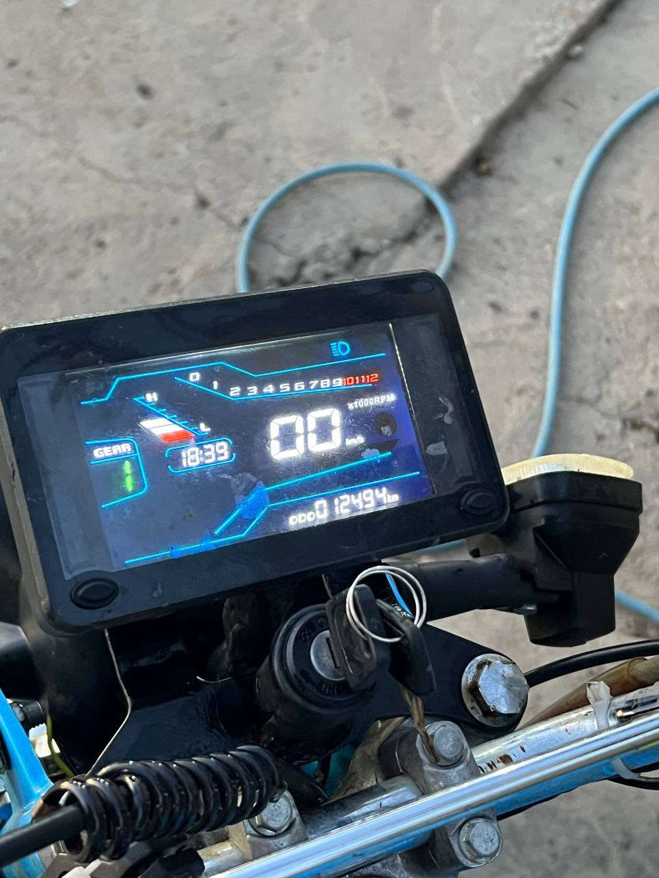 اسلام عليكم دراجة سونلك 2024 اي نقص ما بيهة خير من الله معدل فول دراجة مثل ما بل صورة اي نقص ماكو العنوان شهربان السعر 675 وخابر ودلل الرقم ***********
