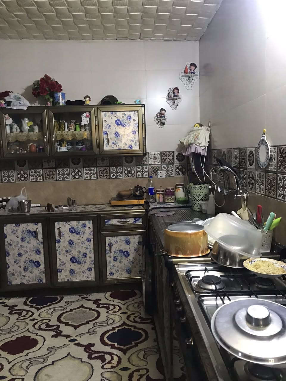 السلام عليكم دار للبيع مساحه ٢١٠م واجهه ١١م نزال ٢٠م مسلح في الكماليه شارع المصرف طابقين يحتوي على استقبال ومطبخ وصاله وغرفة نوم وخدمات والثاني غرفتين وصاله السعر ٢٢٥مليون بي مجال المراجعه مع مكتب دلالية ابو فراس العتابي *********** وابو محمد الشمري ***********🌹🌹🌹
