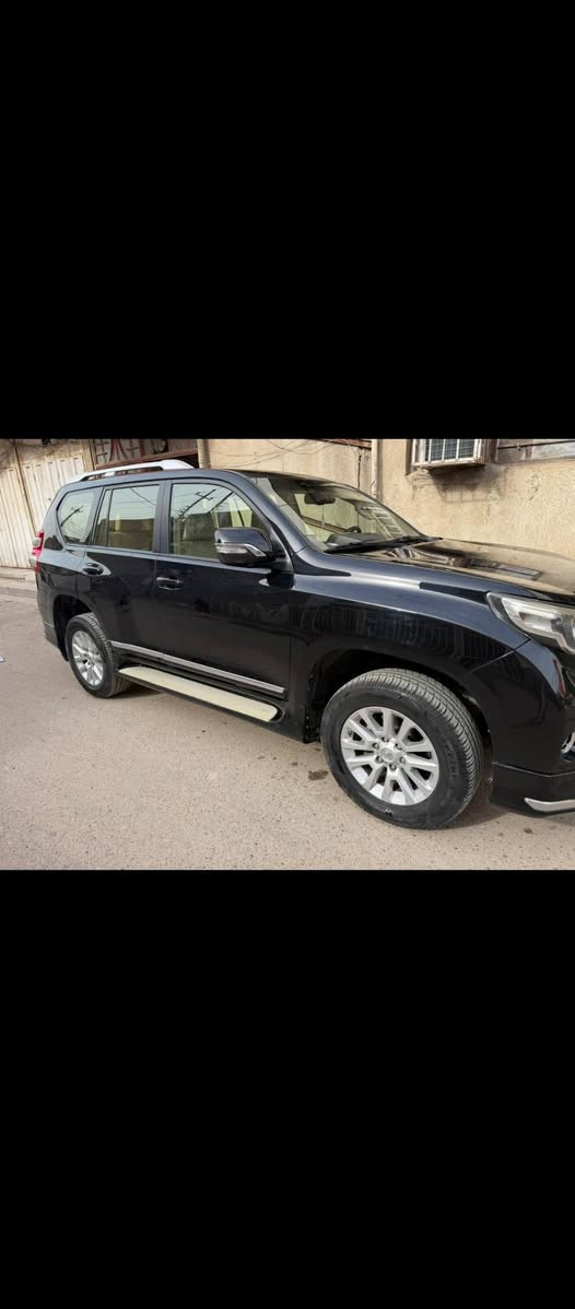 من رخصت الادمن برادو VXموديل17 كويتي فول مواصفات 1على1 اعله فئه موصفات بصمه وفتحه جلد كشنات اماميه كهرباء كشن حار بارد سبعه راكب كهرباء 6سلند السياره بيهه طخه بل قبق الصندوك وجاملغ الخلفي بيهه ملاحضات السعر 30 لف ترهم مراوس عالي ناصي ميهم ***********
