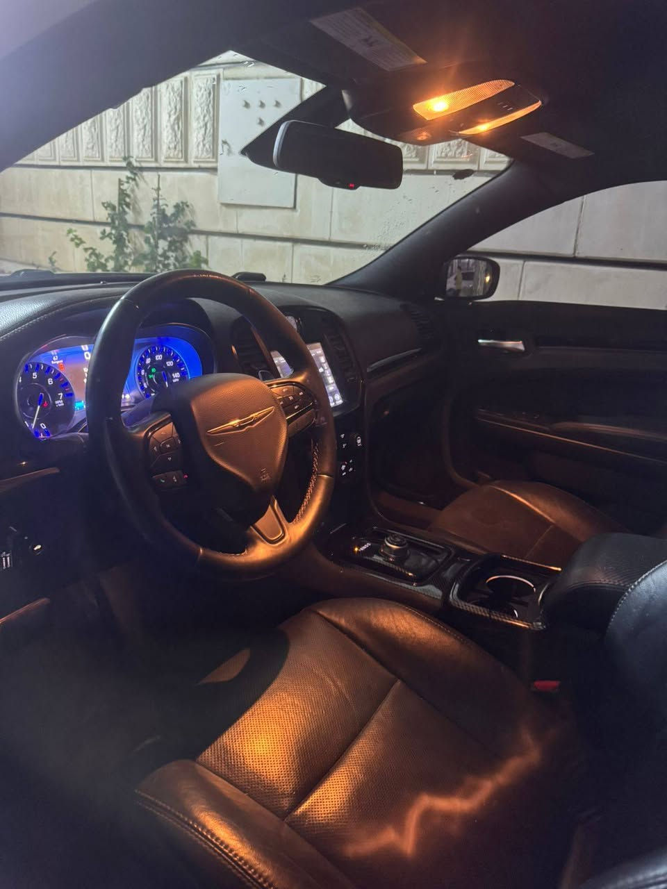 السلام عليكم
اوباما 2018 S كولد مختم 
السيارة وارد امريكي
سیارە ماشاءالله كلش حلوە و جدیدە
المواصفات مكينه 3.6  6 سلندر كير ماوس ٨ نمر 
   كير شفتات بالستيرن
دكمة سبورت + نظام قياده سبورت بالكير 
تشغيل عن بعد
شاشه جبيره
بصمة بيبان + بصمة صندوق 
كشنات كهرباء جلد حضن اسود مطرز S
تدفئه بالمري اوتو 
تدفئه  بالكشنات الاماميه
تبريد كشنات اماميه 
تدفئه كشنات خلفيه 
تبريد كشنات خلفيه 
برده خلفيه اصليه 
حساس امامي  
حساس خلفي 
سترين كهربائي 
كشنات خزن 
سترين تدفئه 
كامره بلاديه
سكنات ليد امامي زنون 
مانع انزلاق ABs  و Esp
مرأة داخليه فوتو عاكسه للضوء
ويل ٢٠ بلادي S كولد مختم

لايت دوار ويه السترين 
زنون بلادي 
رادار جانبي 
بيع 
السعر : 220$ وبيها مجال 
للاتصال :***********
بدون ايرباك 
دخول جديد ضباط رقم بغداد
ماشيه 120 
حادث مرفق بلصور
الصبغ اجه بيها من امريكا بدون معجون او ظربه
