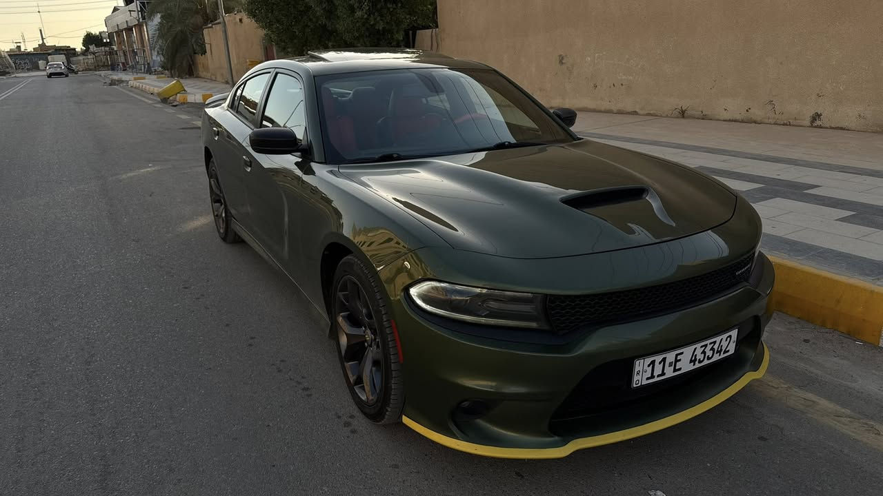 جارجر Gt خليجي لون مميز زيتوني 2019
ماشية 100000mi
محرك 6 سلندر 3600
المواصفات 
فتحة سقف 
مصابيح امامية زينون 
شفتات ستيرن
كشافات ضباب زينون 
حساسات خلفية مع كامرة خلفية 
شاشة كبيرة مع نظام ملاحة 
سستم صوت الپاين
كشنات جلد + كهرباء 
ويل قياس 20 
ستيرن كهرباء 
مرايا متحسسة للاضاءة العالية 
دخول ذكي بصمة
رقم بغداد الجديد
محرك كير صدر تبريد مكفول و جديد  
مكان السيارة ذي قار الناصريه
ملاحظات السيارة 
بيها صبغ الدعاميه الخلفية وتكحيلات بالجاملغ الخلفي اثر شخوط وبارد شبر بالجنطه بدون صبغ 
السعر 25800$ 
للاستفسار 
***********
