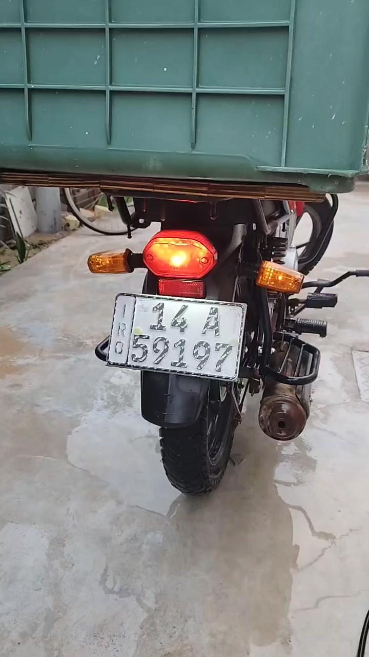 دراجة كي واي محرك جديد رقم وسنويه بسمي بصرة الحكيمية ***********
