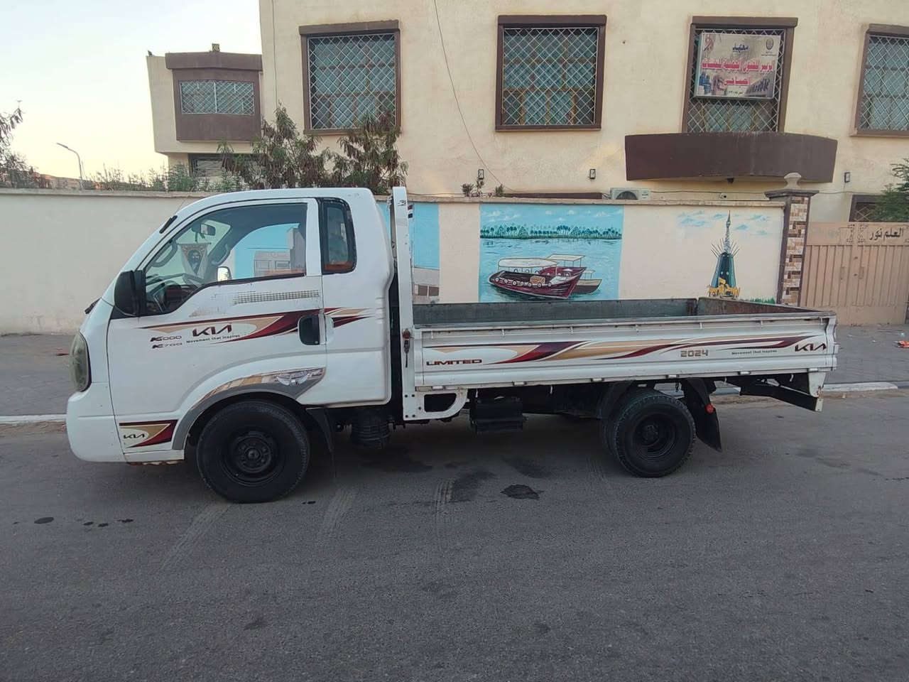 سلام عليكم كيه موديل ٢٠١٣ رقم ذي غار تحويل شرط مشروع وطني مكفوله من الضربه والصبغ والعيب الشرعي مكينه شرط لا تبخير ولا تنقيص حداديه جديده تخم تاير كهربائيات شغاله سعر ٦٨لعنوان لبصره ***********
