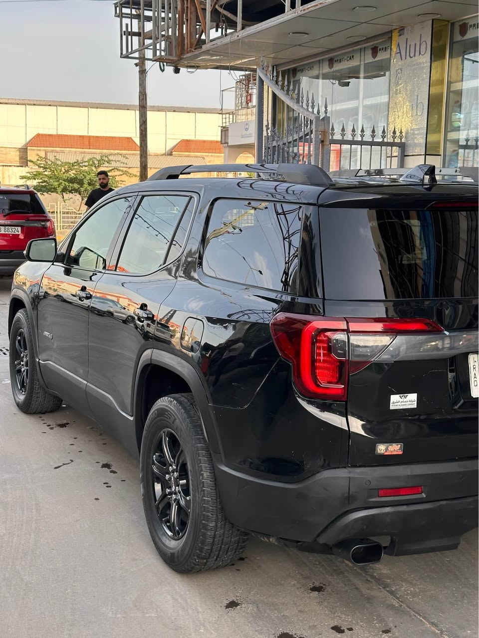 السلام عليكم
جمسي اكاديا للبيع فقط مديل 2022

GMC ACADIA AT4 BLACK,

7 راكب ، المحرك 6 سلندر 3600 

السيارة نظيفة جدا ما ناقصه شي  وبعده جديده  ماشية 52 ميل قابل للزيادة  مرقمه بصرة حرة بأسمي 

الضرر :  صور الحادث موضحه بدون ايرباك بدون دواخل وبالعراق انصبغ بيها جاملغ بسبب شخط 

السيارة  (المواصفات فول 1/1) 

السعر : 210

1-الرادارات ( امامي - خلفي - جانبي ) السيارة كلها رادارات 

2-الكامرات (امامية - خلفية - جانبيات - 360 درجه) خمس كامرات بيها 

3-  مقاعد خلفيه VIP / كشنات كهربائيه مع ذاكرة خزن + كشن السائق هزاز/ مقاعد ( تدفئه + تبريد ) 

/ وضعيات قيادة sport/ تحديد مسار 

4- داتا شو / شاشه دجتل 

5-تدفئه ستيرن / / تبريد خلفي مركزي 

6-مراقبة النقطة العمياء /  مري شفط كهربائي ( فقط بالفول يجي) 

7-شاشه ابل كار بلي / جنطه كهرباء / ستيرن تحكم كهربائي بالكامل 

8_ فتحت بانورامة

9_ اربع بصمات + بصمه تشغيل عن بعد

 مكان السيارة البصرة _القبله 

*********** البصرة, العراق
