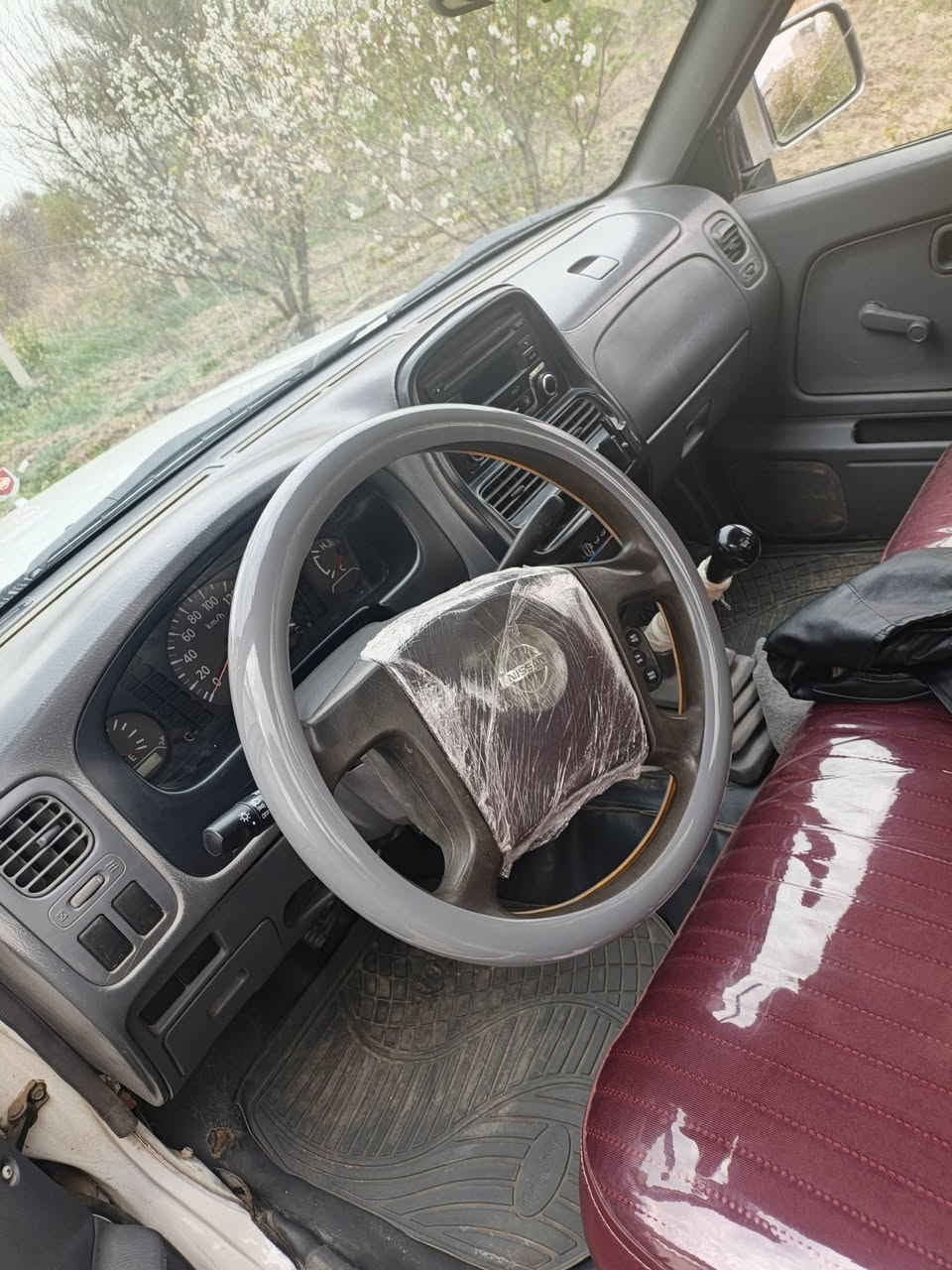 نيسان 2002كير ومحرك واكسل مكفولات بسمي بغداد انكليزي تحويل مباشر السياره باور استيرن
مرشوشه عام للجماليه فقط بيهه طخه بالجاملق الأيسر وبارد
السعر75وبيه مجال
***********
